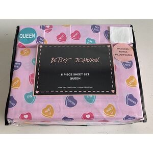 6 Pc Betsey Johnson QUEEN Sheet Set Pink Conversation Hearts Love Sweetheart NEW